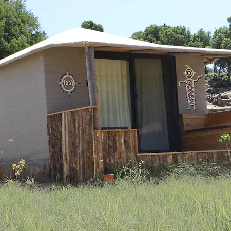 مكان تخييم Babakamp Eco Ranch & Retreat *